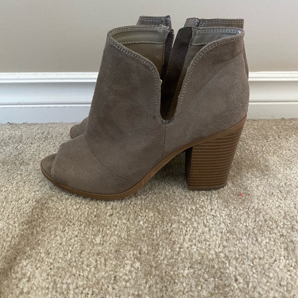Size 8 peep toe heels